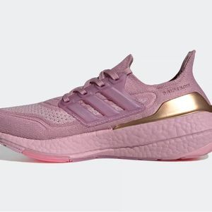 LIKE NEW Adidas Ultraboost 21